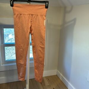 Gymshark adapt seamless leggings in peach, size M